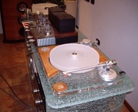 Виниловые проигрыватели Unison Researh GIRO Виниловые проигрыватели Unison Researh GIRO