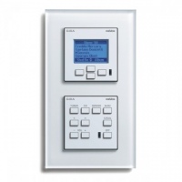 Мультирум панели управления Revox Re:control M217 display GIRA E22 Мультирум панели управления Revox Re:control M217 display GIRA E22
