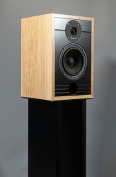 Полочная акустика Russell K. Red 100 (Oak, Walnut) Полочная акустика Russell K. Red 100 (Oak, Walnut)